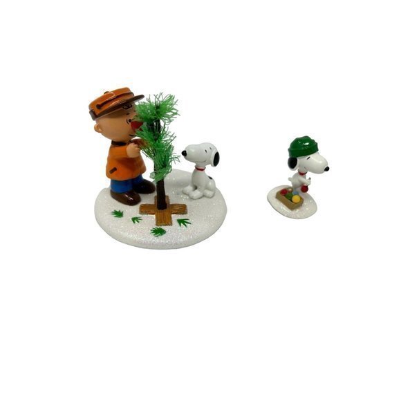 Department 56 Peanuts Collection Perfect‎ Tree - Picture 2 of 7